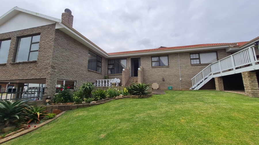 3 Bedroom Property for Sale in Dana Bay Western Cape